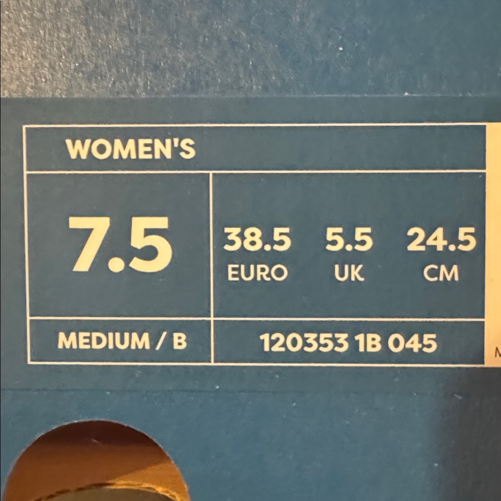 Women’s lace Brooks Adrenaline GTS 22 size 7.5 B (Medium) - Picture 6 of 6